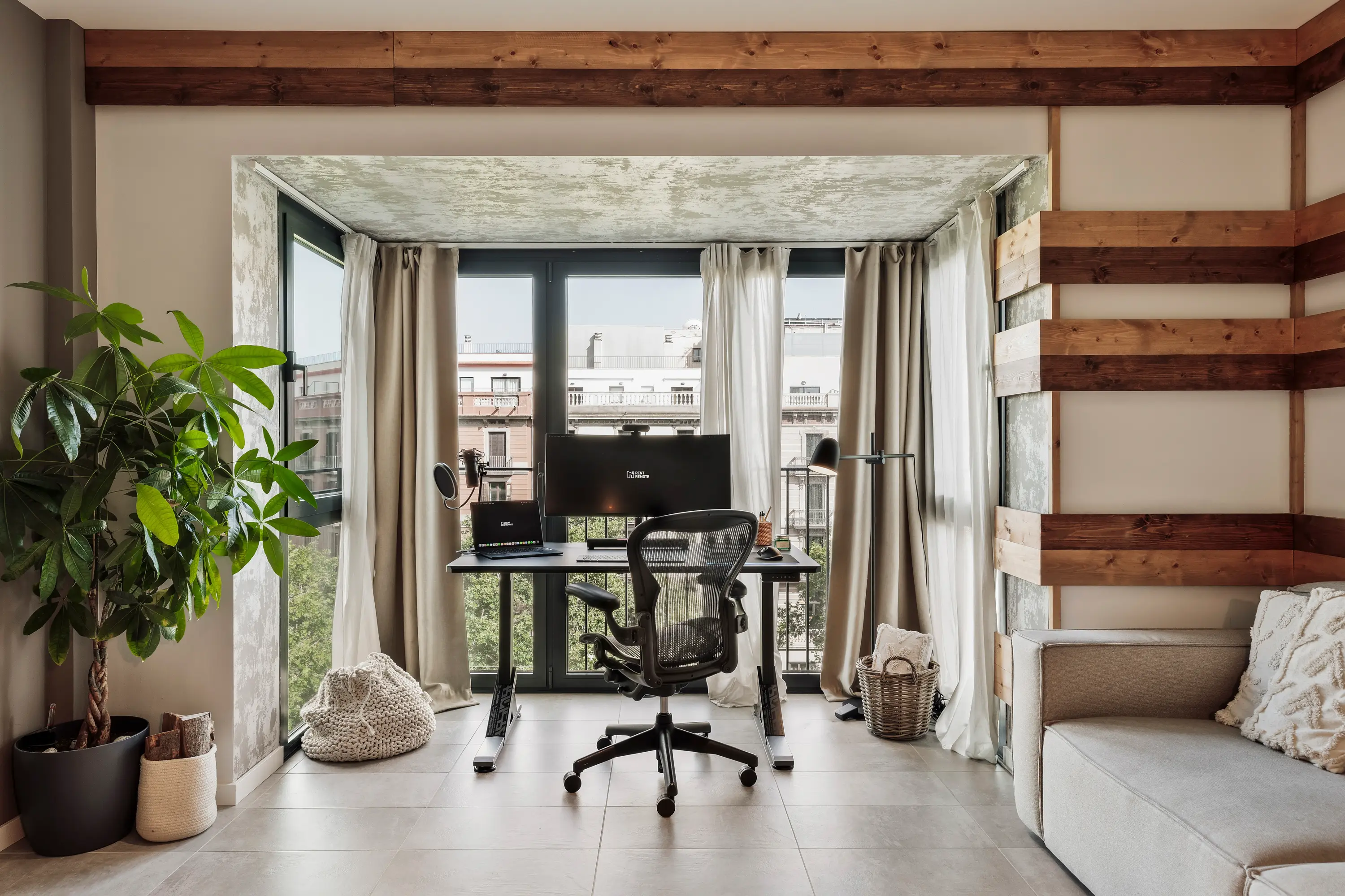 Herman Miller Aeron Chair